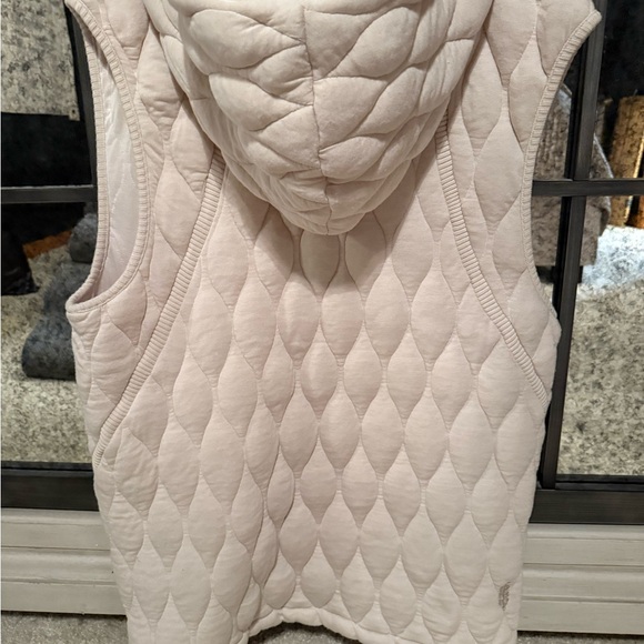 Free People dream big quilted vest - Picture 3 of 7